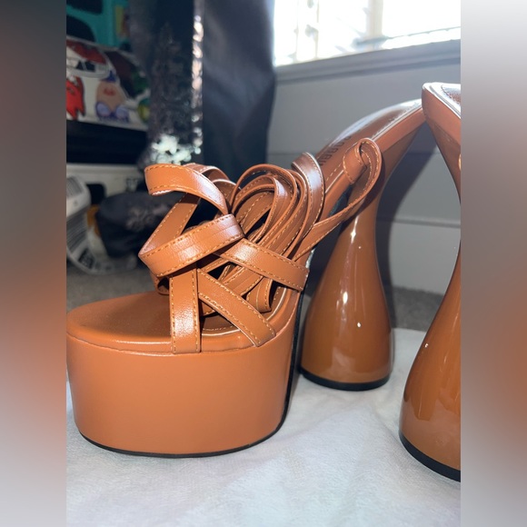 Elaine Sculpted & Strappy: Almond Brown Platform Chunky Heel Sandals - Picture 3 of 11
